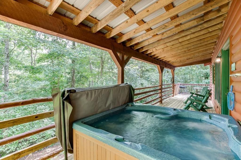 Cabin With Jacuzzi & Hydrotherapy Spanear Helen Cleveland Exterior foto