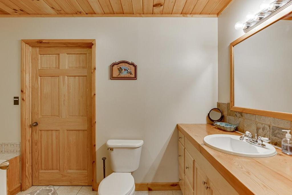 Cabin With Jacuzzi & Hydrotherapy Spanear Helen Cleveland Exterior foto