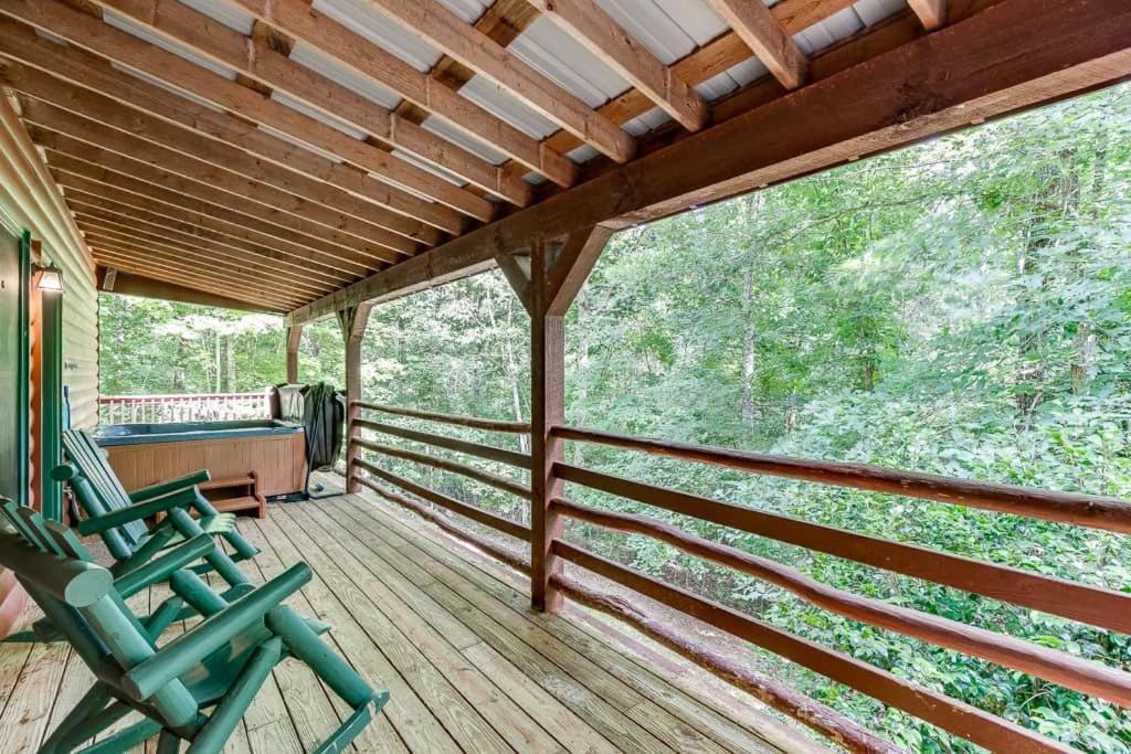 Cabin With Jacuzzi & Hydrotherapy Spanear Helen Cleveland Exterior foto