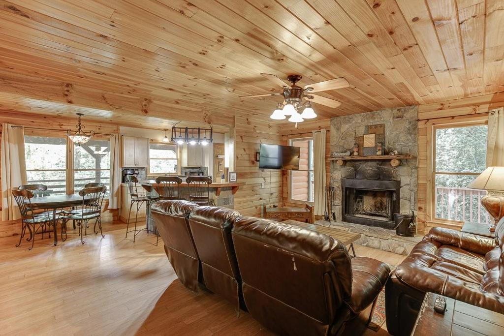 Cabin With Jacuzzi & Hydrotherapy Spanear Helen Cleveland Exterior foto